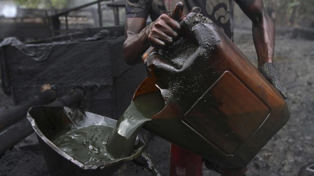 Експерти закликають пришвидшити підготовку законопроектів для створення нафтових резервів в Україні