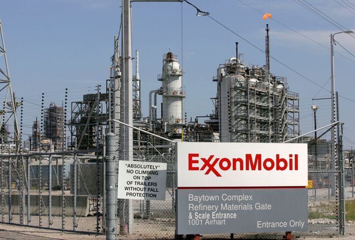 Exxon eyes Egypts offshore oil and gas - sources