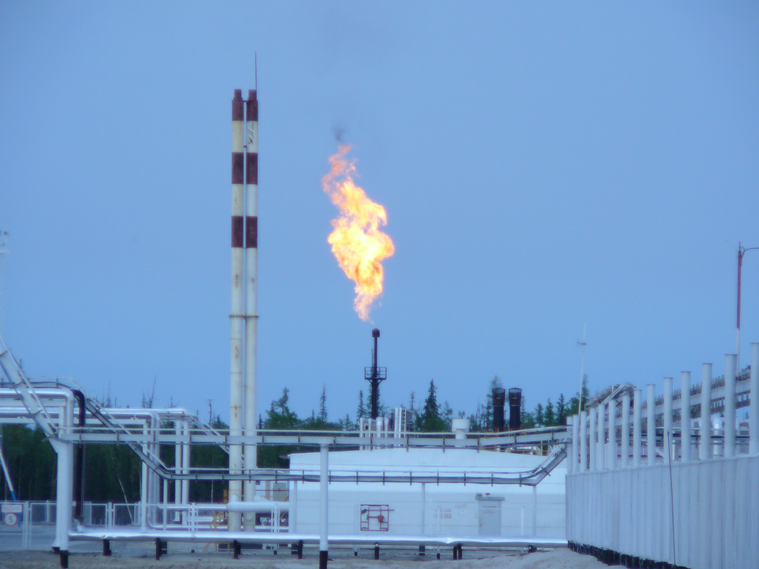 Газпром в березні знизив видобуток майже на 20%