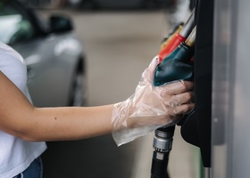 Середня ціна пального у мережах АЗС за тиждень знизилась на 0,44-1,13 грн/л