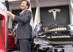 Tesla збудує завод у Китаї