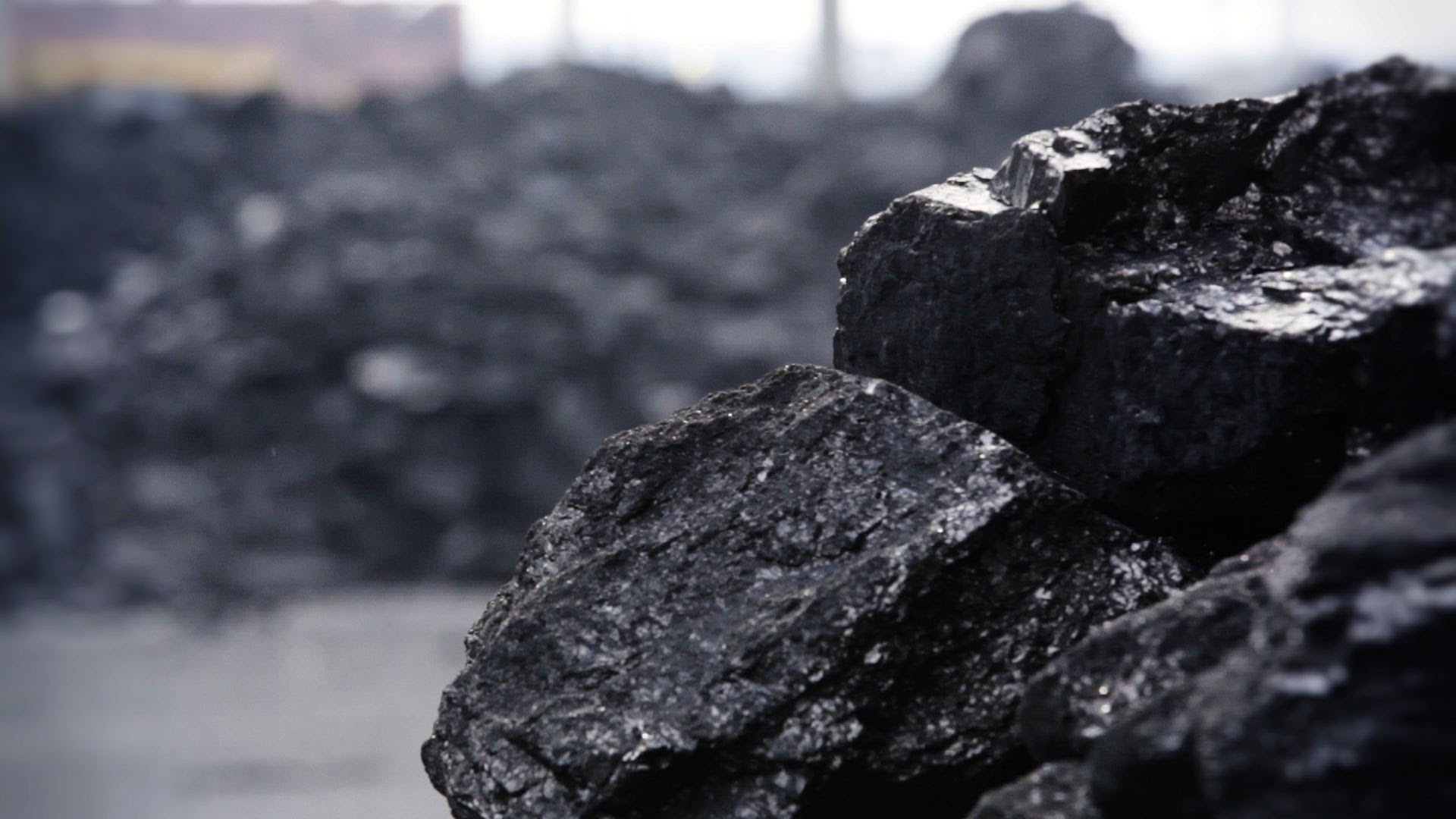 З початку серпня Україна збільшує видобуток вугілля