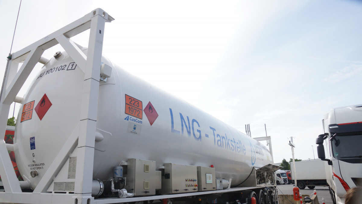 США і Україна домовилися про постачання в Україну LNG через термінали в Польщі