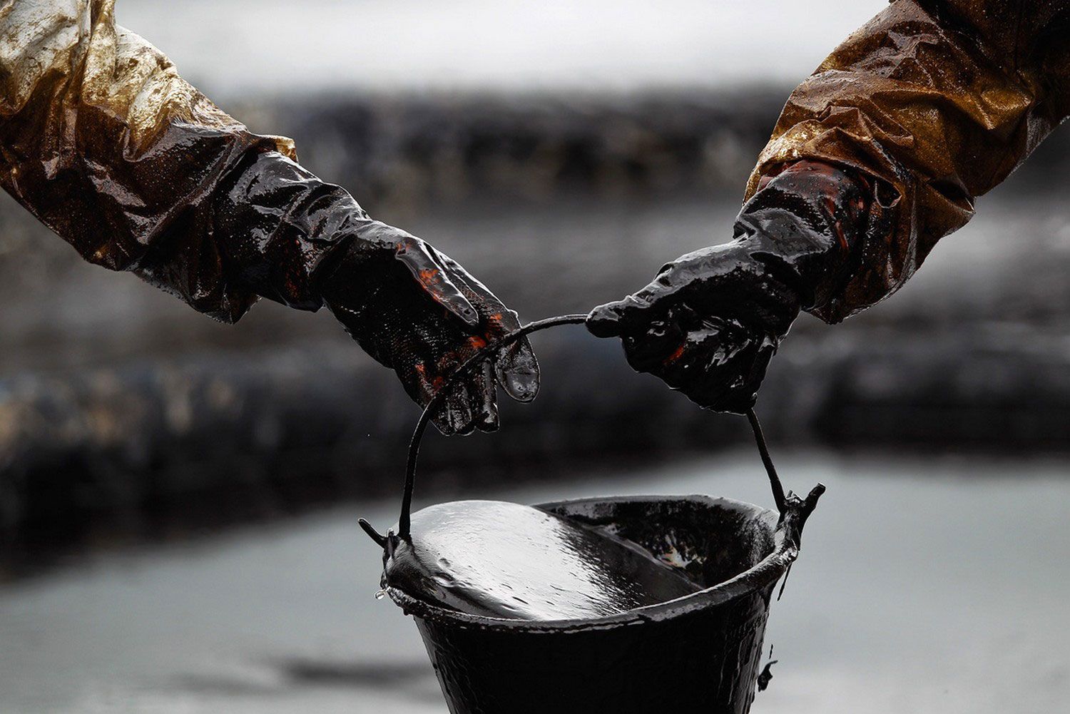 Білорусь планує купувати у Росії нафту по $4 за барель
