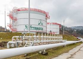Укртранснафта до кінця року витіснить нафту з нафтопроводу Куйбишев-Лисичанськ