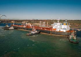 Укртранснафта розвантажує пятий танкер з нафтою для Білорусі