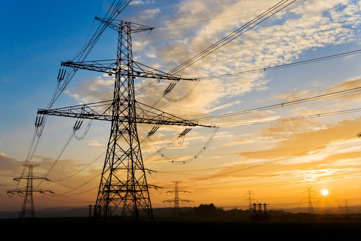 Укренерго: Україна запросила екстреного постачання електроенергії з Угорщини