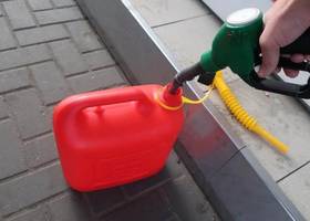 Нафтобазу з 1 млн літрів необлікованого пального виявили на Київщині