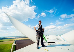 Without the “green” tariff: how renewable power generation is looking for new business models