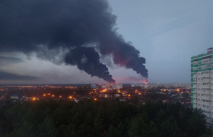 У російському Брянську сталася пожежа на нафтобазі