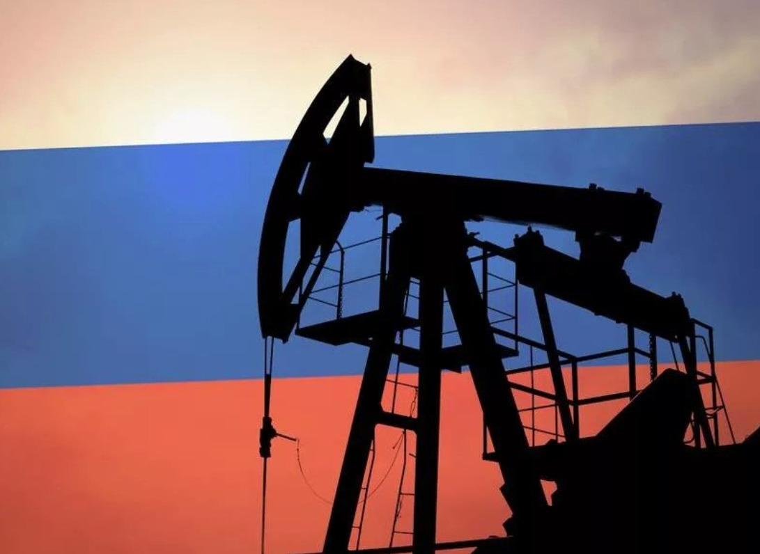 Міжнародна група щодо санкцій пропонує запровадити податок на нафту з РФ