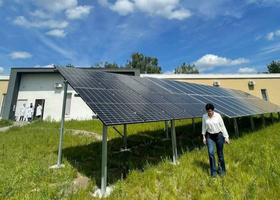 Амбулаторія у Бородянці отримала сонячні станції Tesla Powerwall