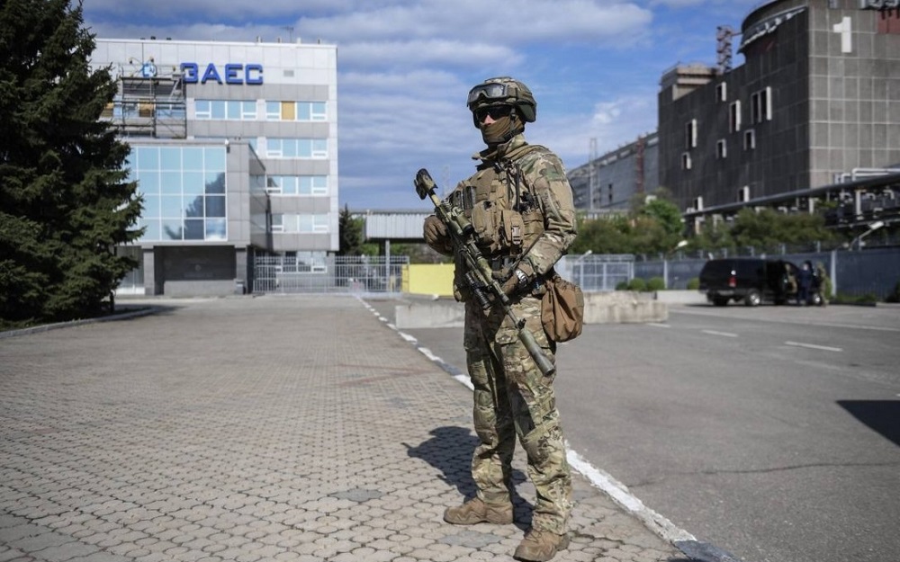 Енергоатом заявляє про обстріл Запорізької АЕС російськими військовими