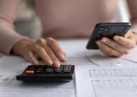 Захмарні платіжки: звідки нарахування і чи потрібно платити