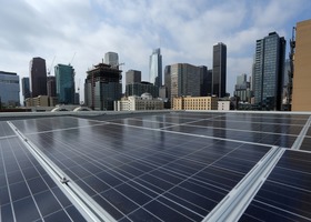 Всі великі новобудови Токіо з 2025 року отримуватимуть сонячні панелі