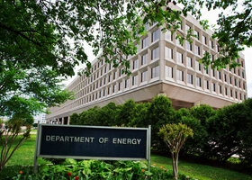 Банк зеленої енергії США виділить $394 млрд на чисті технології
