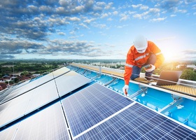 Міненерго та МОЗ планують облаштувати лікарні сонячними панелями Enel