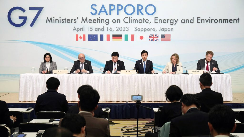 Міністри G7 встановили нові великі цілі для сонячної та вітрової енергії