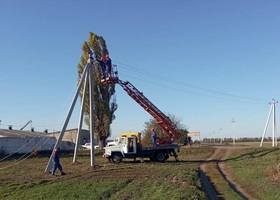 Майже 420 населених пунктів у прифронтових регіонах країни знеструмлені