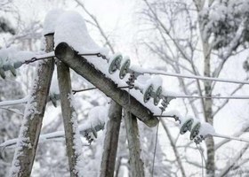 Мешканці понад 500 населених пунктів залишаються без світла 4 січня