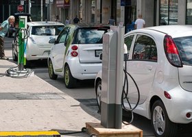 Автопарк електромобілів в Україні у травні зріс на майже 70%