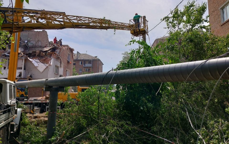 Мешканці понад 460 населених пунктів залишаються знеструмленими 19 червня