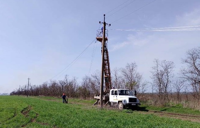 Енергетики за добу відновили живлення понад 14 тис. споживачів