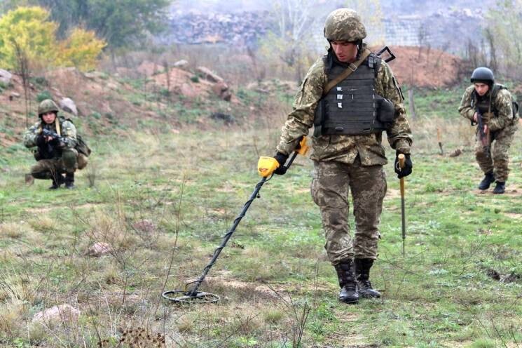 Швейцарія допоможе Україні з розмінуванням