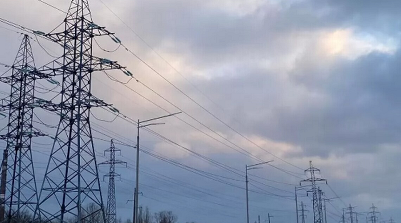 552 settlements remained without electricity on Friday morning