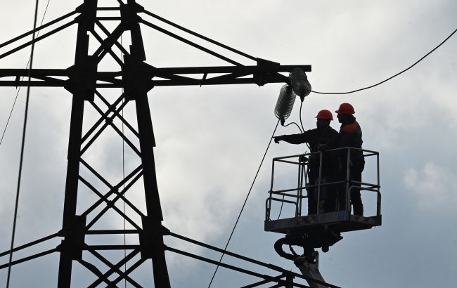 Укренерго оприлюднили графіки відключень світла на пятницю