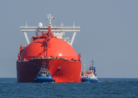 Liquefied gas supplies: Qatar and the US threaten Europe