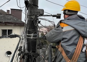 ДТЕК повернув світло понад 300 родинам у Києві після ворожих обстрілів