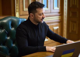 Президент увів у дію рішення РНБО щодо синхронізації санкцій з ЄС проти РФ