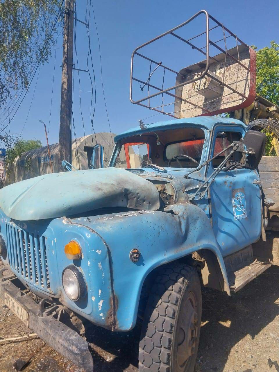 У Купянську ворожий БПЛА вдарив по машині енергетиків