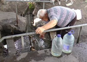 На тимчасово окупованій частині Донеччини воду подають лише раз на 2-3 доби